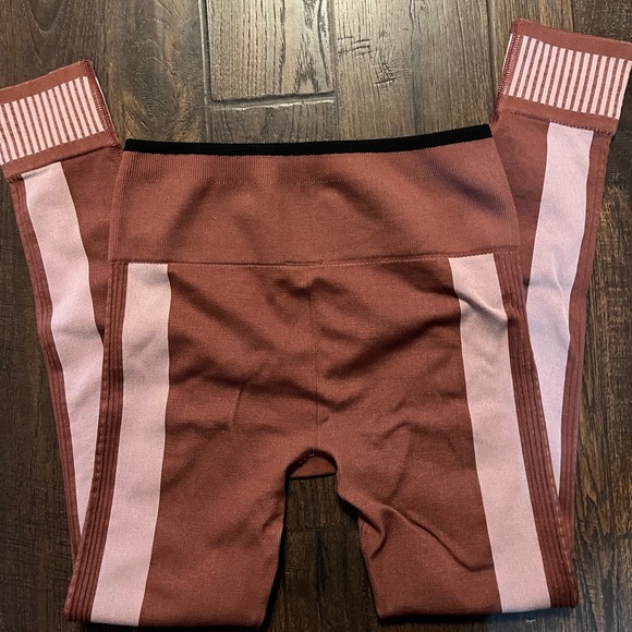 Fabletics seamless outfit - Picture 8 of 8